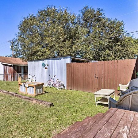 Flirty Flamingo Studio 1 Mi To Canyon Lake Exterior photo