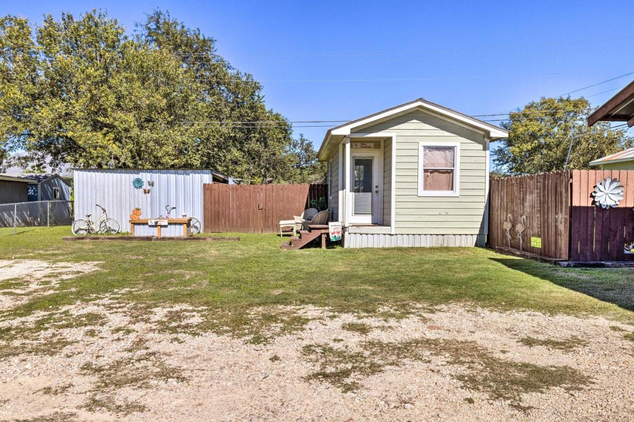 Flirty Flamingo Studio 1 Mi To Canyon Lake Exterior photo